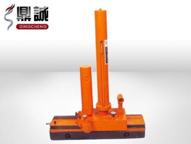 點(diǎn)擊查看詳細(xì)信息<br>標(biāo)題：機(jī)車落軌復(fù)位機(jī) 閱讀次數(shù)：4959